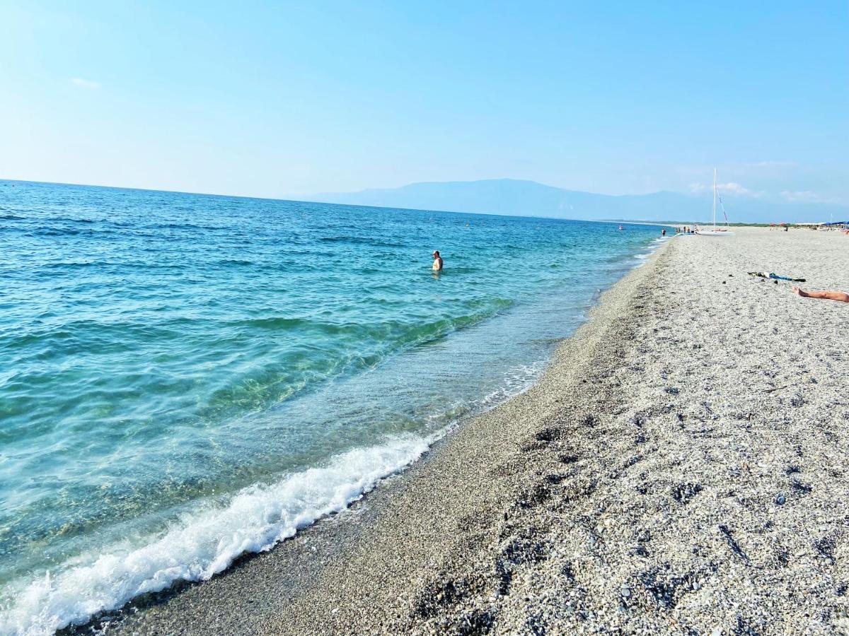 Pizzo Beach Club Leilighet Eksteriør bilde