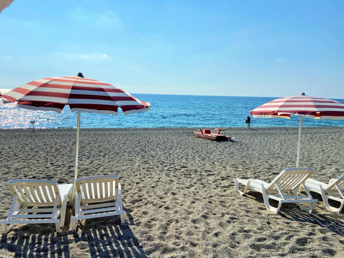 Pizzo Beach Club Leilighet Eksteriør bilde